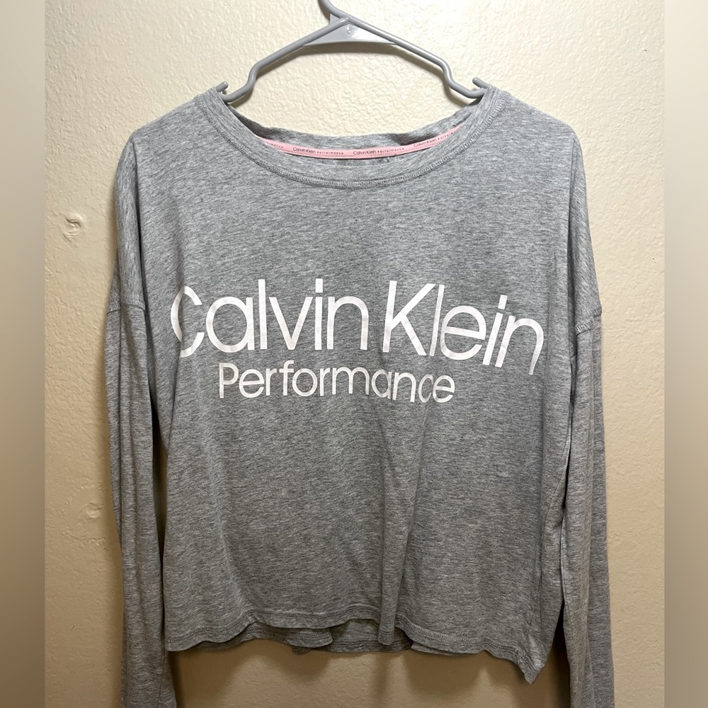 Calvin Klein Performance Top M long sleeve NWOT